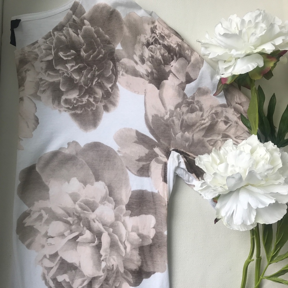 🍄 J.Crew Floral Tee
